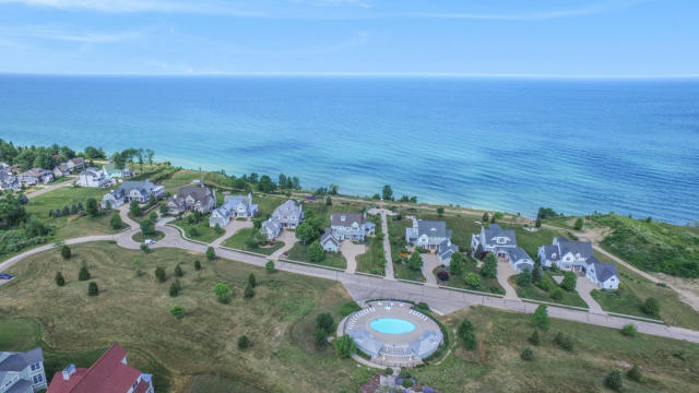 688 WATERS EDGE # 15, SOUTH HAVEN, MI 49090, photo 4 of 21