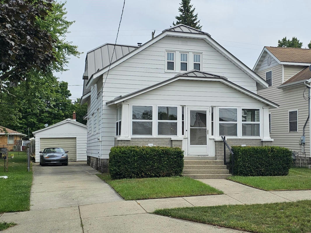 1031 VETO ST NW, GRAND RAPIDS, MI 49504, photo 1 of 10