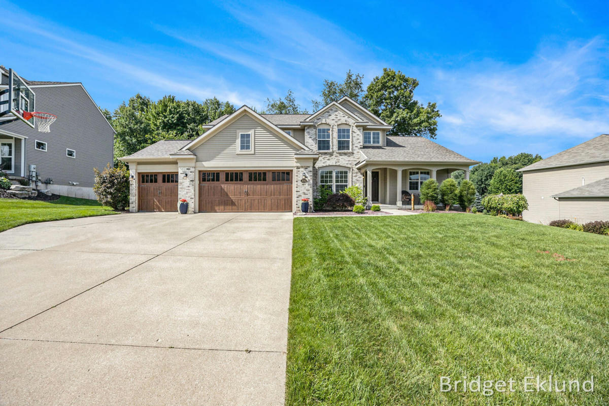 2840 N SADDLE RIDGE CT NE, ROCKFORD, MI 49341, photo 1 of 36