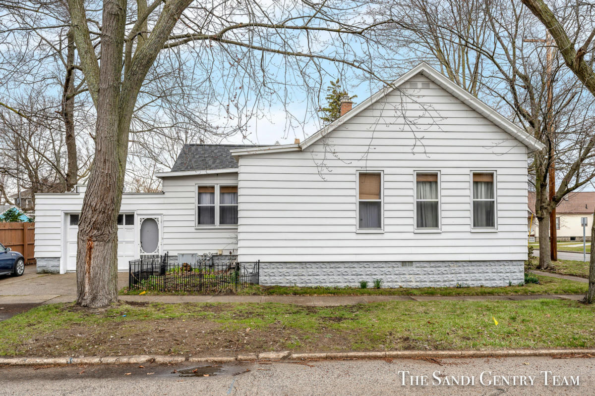 119 S 3RD ST, GRAND HAVEN, MI 49417, photo 1 of 21