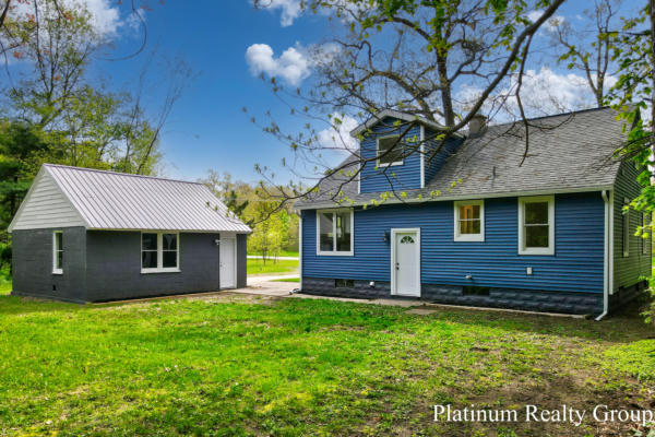2383 HOLTON RD, MUSKEGON, MI 49445, photo 4 of 47