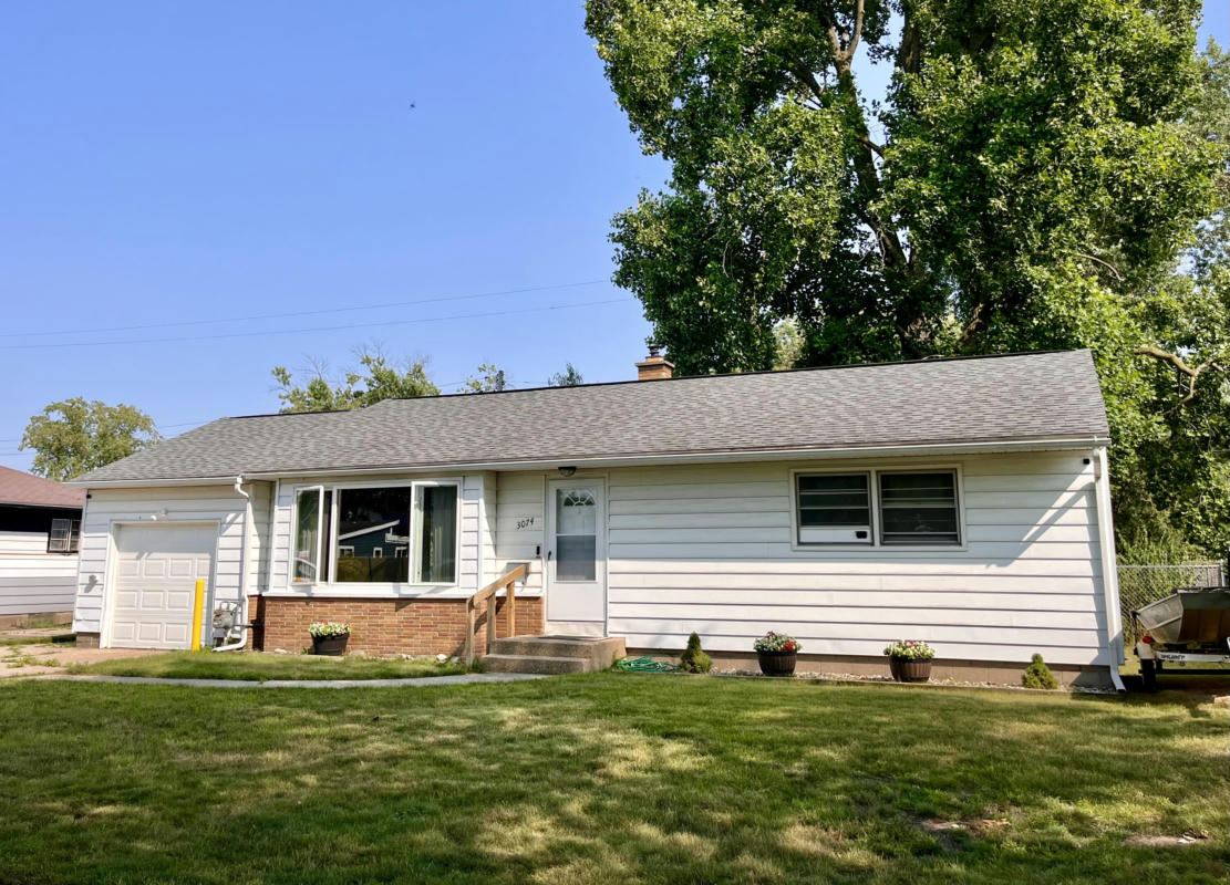 3074 EASTLAND RD, MUSKEGON, MI 49441, photo 1 of 30