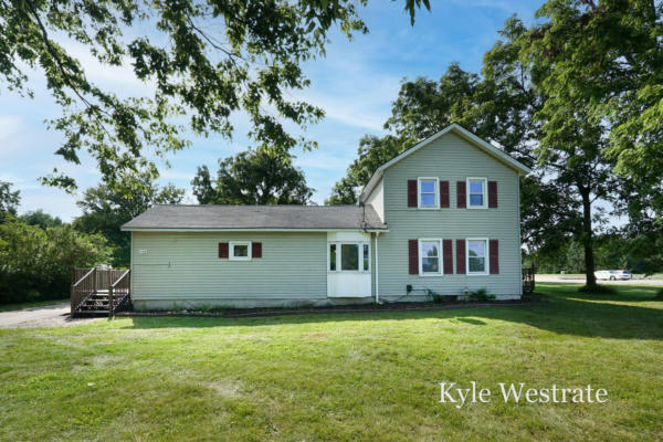 818 LAKE MICHIGAN DR NW, GRAND RAPIDS, MI 49534 - Image 1