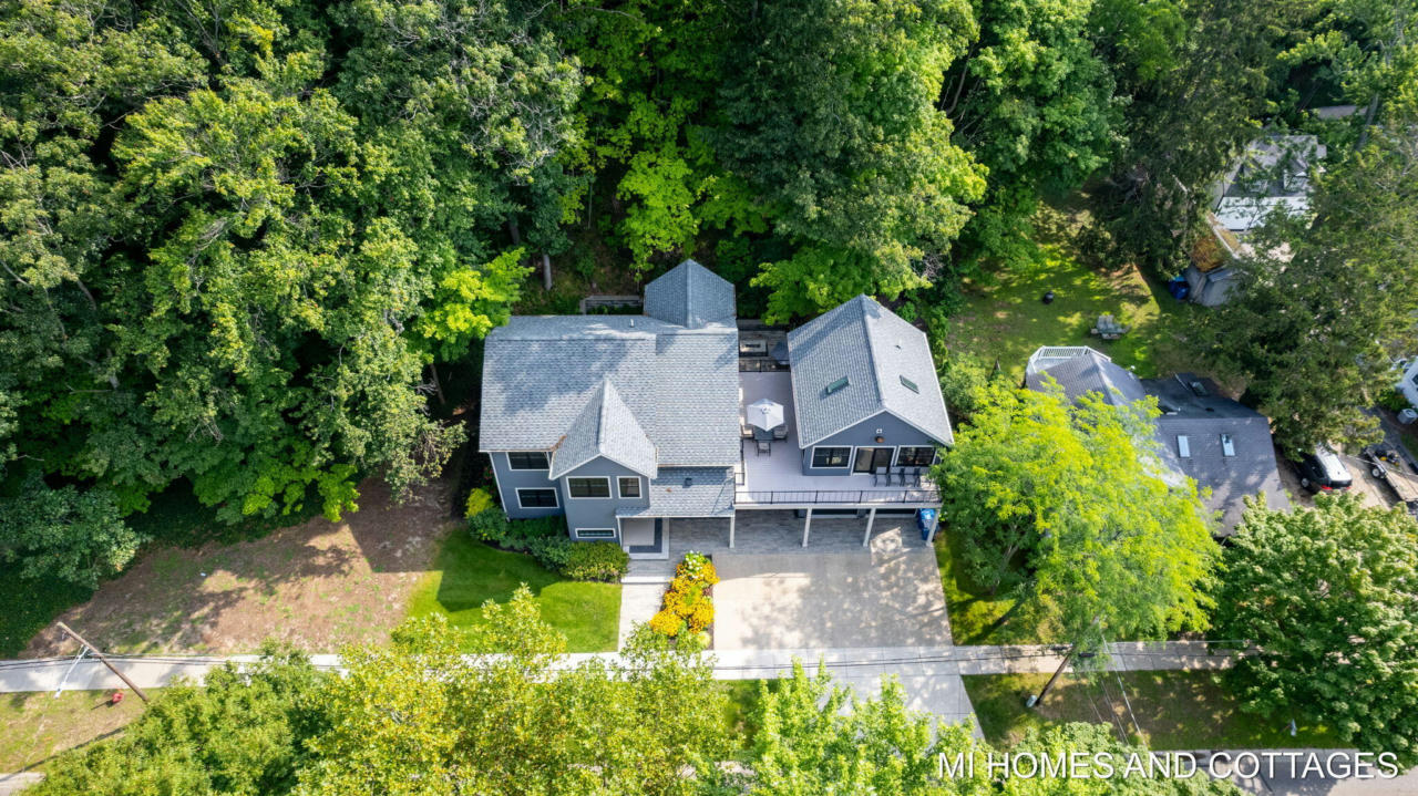 702 LAKE ST, SAUGATUCK, MI 49453, photo 1 of 57